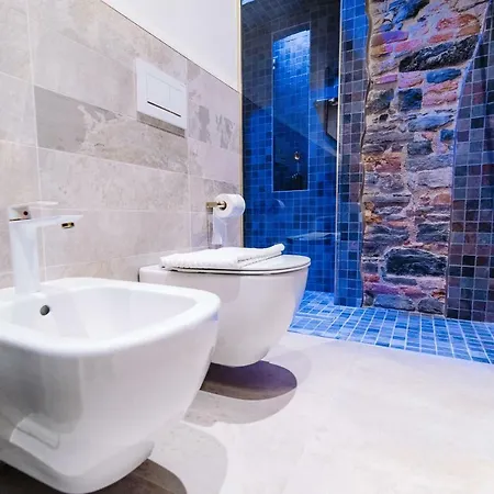 Antica Roma - The House Of Travelers Como