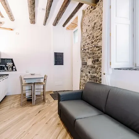 Apartment Antica Roma - The House Of Travelers