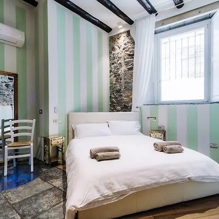 Antica Roma - The House Of Travelers